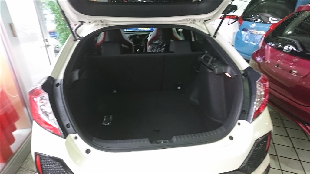 展示車見てきました ホンダ シビック タイプr 17年モデル のクチコミ掲示板 価格 Com