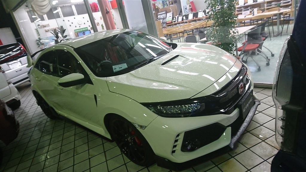 展示車見てきました ホンダ シビック タイプr 17年モデル のクチコミ掲示板 価格 Com