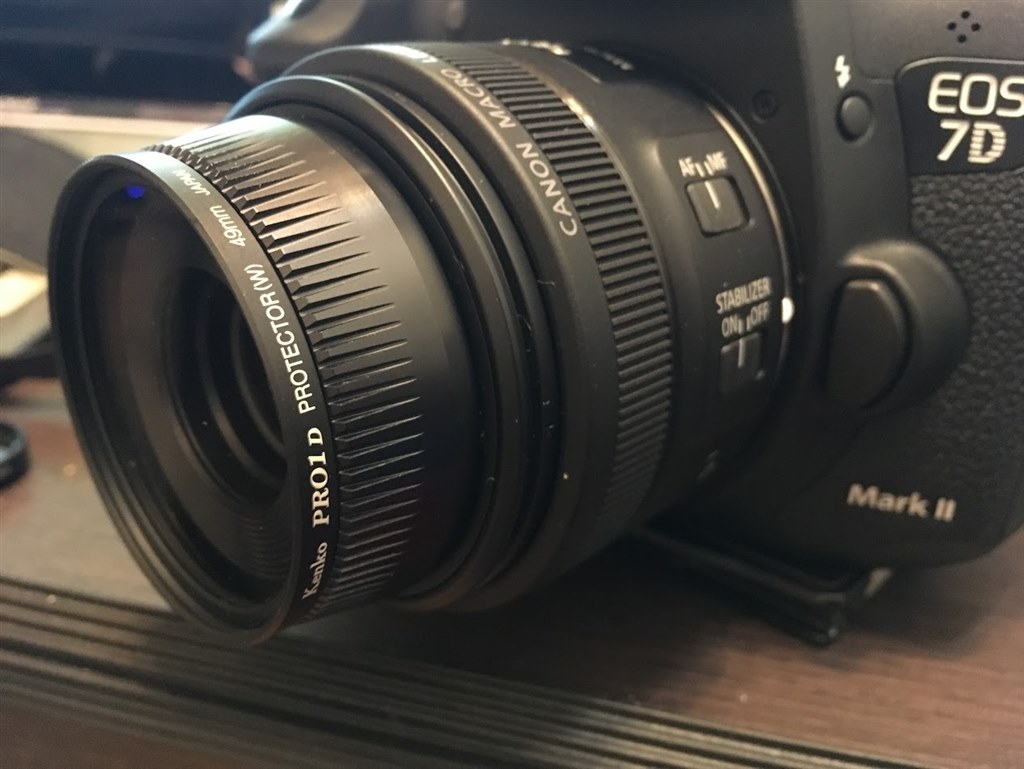 新品買取【美品】EF-S35mm F2.8 マクロ IS STM レンズ(単焦点)