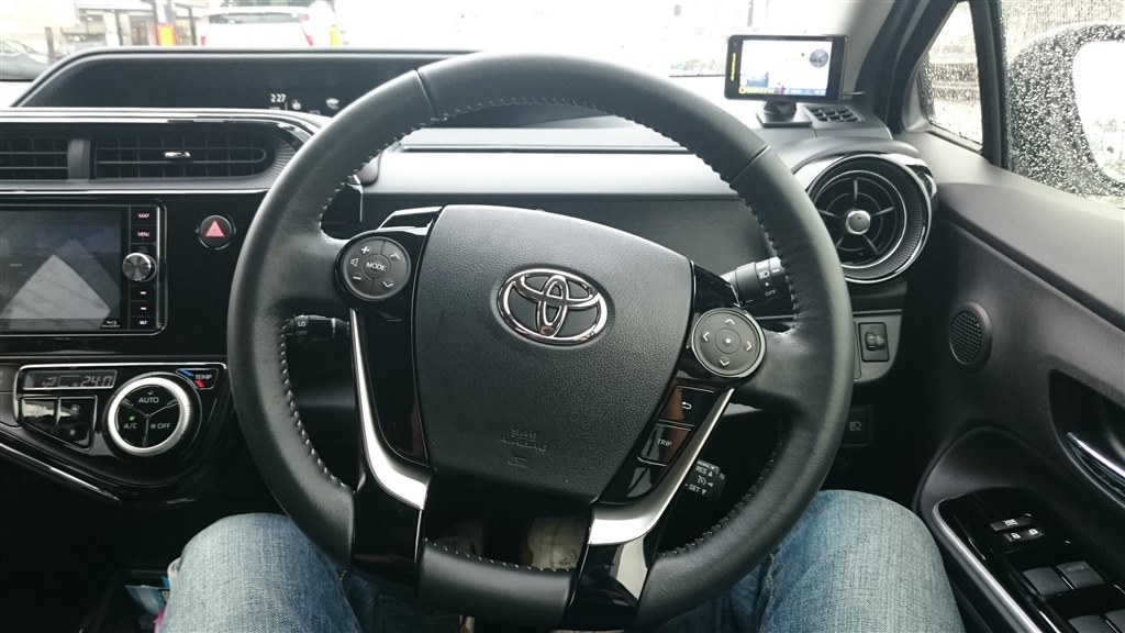 ハンドルセンター曲がり トヨタ アクア 11年モデル のクチコミ掲示板 価格 Com