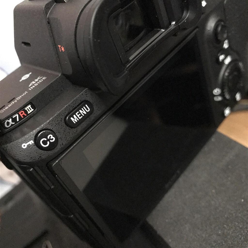 液晶の枠（ベゼル）の仕上げが最悪。』 SONY α7R III ILCE-7RM3 ボディ のクチコミ掲示板 - 価格.com