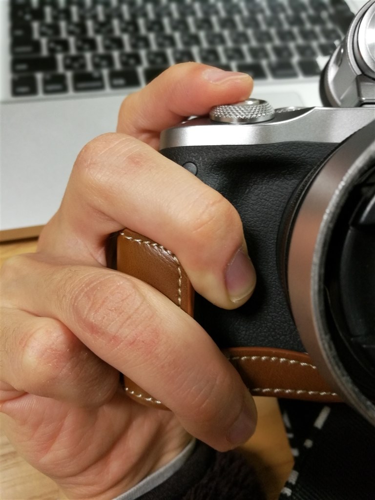 アマゾンにてボディージャケット』 CANON EOS M6 EF-M18-150 IS STM