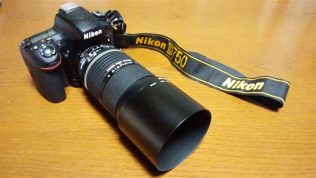 フードで変身(・∀・)』 ニコン Ai AF DC-Nikkor 135mm f/2D の ...
