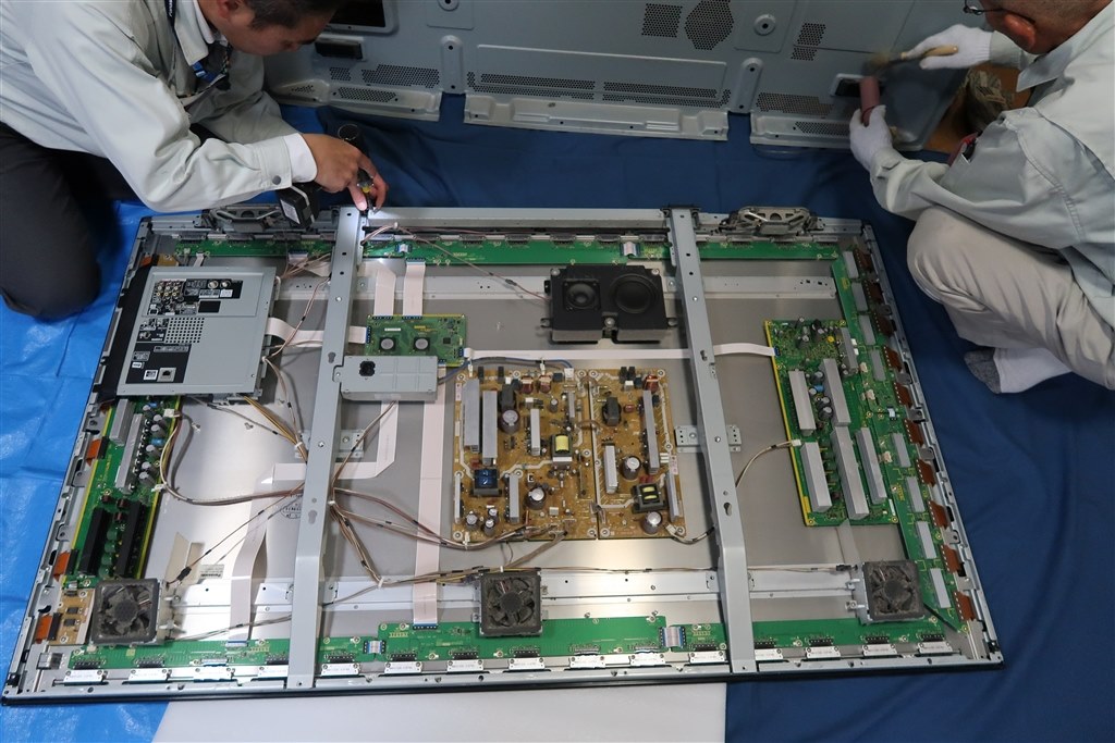 65型のテレビを壁掛けにしたいのですが』 パナソニック 3D 65型のテレビを壁掛けにしたいのですが』 パナソニック 3D