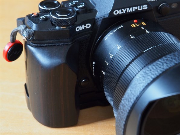 OLYMPUS OM−D E-M5 Mark II ボディとグリップのみ Amazon | Fotodiox Pro All Metal Camera Grip Compatible with