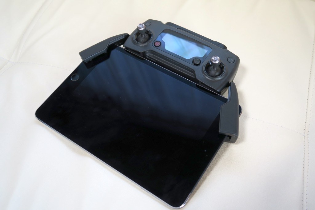Mavicの送信機に取り付るスマートフォンについて』 DJI Mavic Pro の
