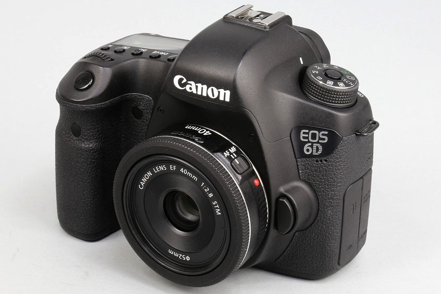 Canon EF40mm F2.8 STM　レンズフード付き