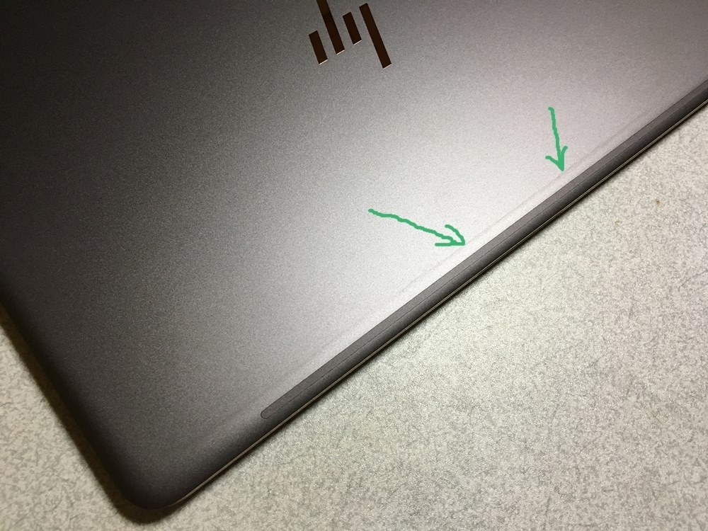 ヒンジが並行ではないので修理に出しましたが』 HP Spectre x360