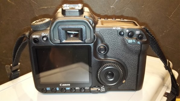 Canon - 無理やりﾆｯｺｰﾙを生やした EOS 40D Canon - 無理やりﾆｯｺｰﾙを生やした EOS 40D Canonのデジタル一眼