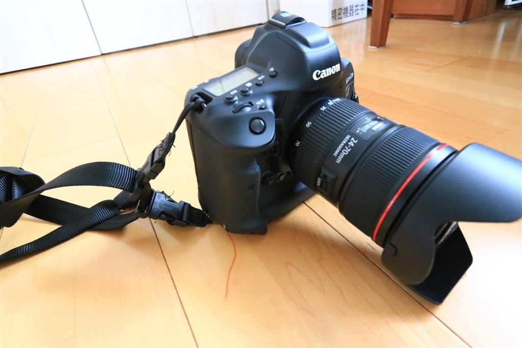 肩掛け派?斜めがけ派?ハンドストラップ派?』 CANON EOS-1D X 肩掛け派?斜めがけ派?ハンドストラップ派?』 CANON EOS-1D X