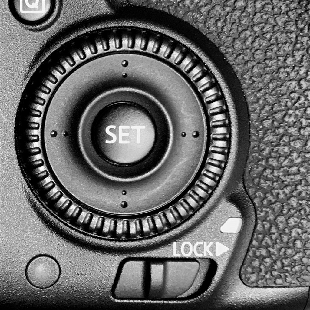 Mモードで絞りがLOCK表示される』 CANON EOS 80D ボディ のクチコミ