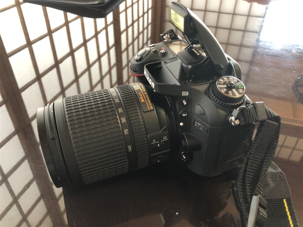 内蔵ストロボがポップアップしない？』 ニコン D7200 ボディ の