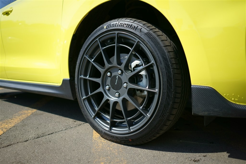 スイフトスポーツzc33sのタイヤ規格
