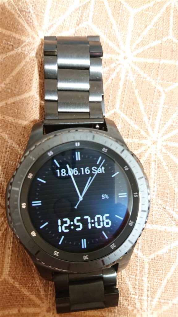 ウォッチフェイスの日付を英語表記にしたいです サムスン Galaxy Gear S3 Frontier Sm R760ndaaxjp のクチコミ掲示板 価格 Com