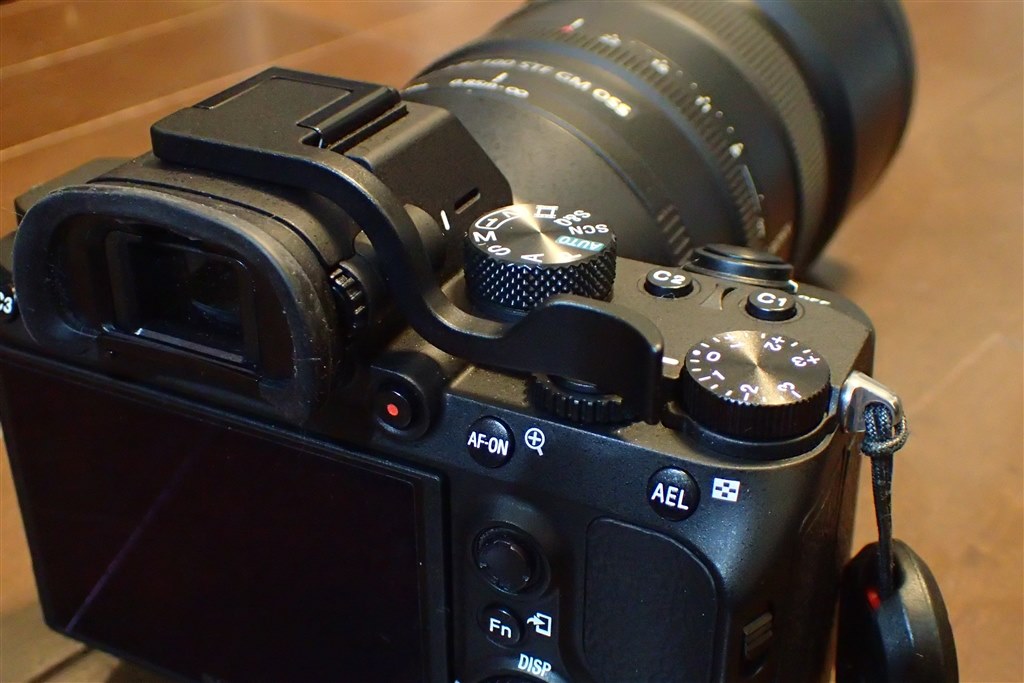 サムグリップつけてみました』 SONY α7 III ILCE-7M3 ボディ の サムグリップつけてみました』 SONY α7 III ILCE-7M3 ボディ の