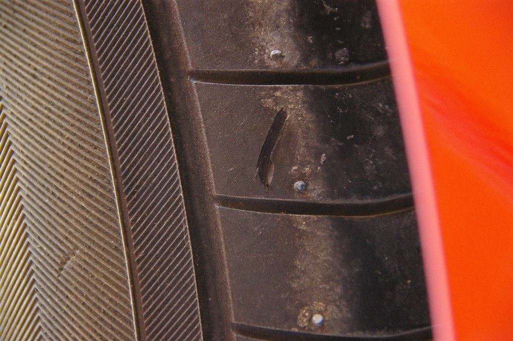 タイヤに詳しい方 アドバイスをお願いしますｍ ｍ Yokohama Advan Db V552 215 55r17 94w のクチコミ掲示板 価格 Com