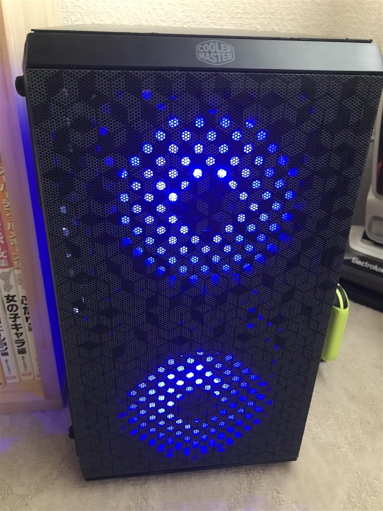 天面を閉じてみた』 COOLER MASTER MasterBox Q300L MCB-Q300L-KANN