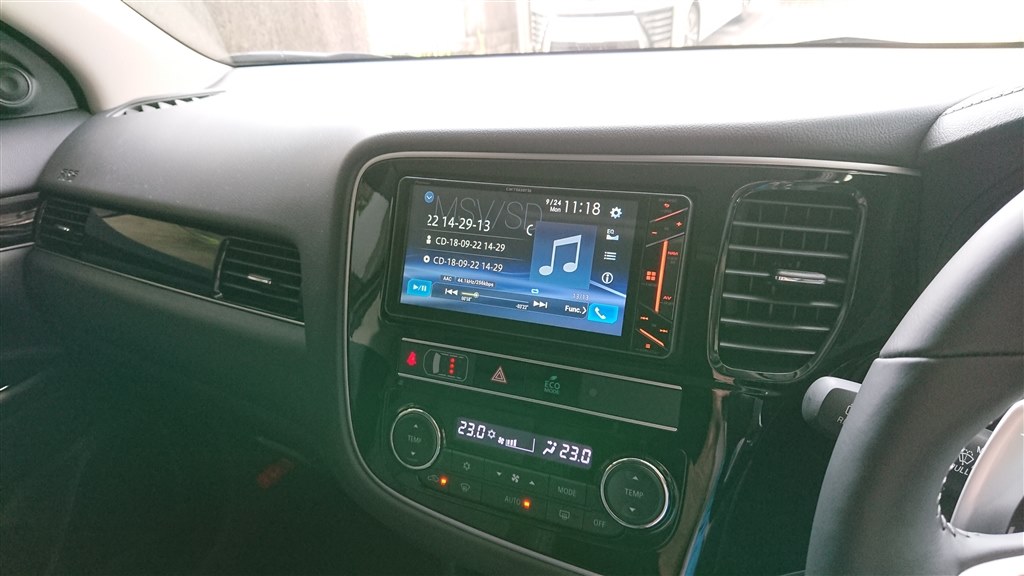 19型の社外ナビについて』 三菱 アウトランダーPHEV 2013年モデル の