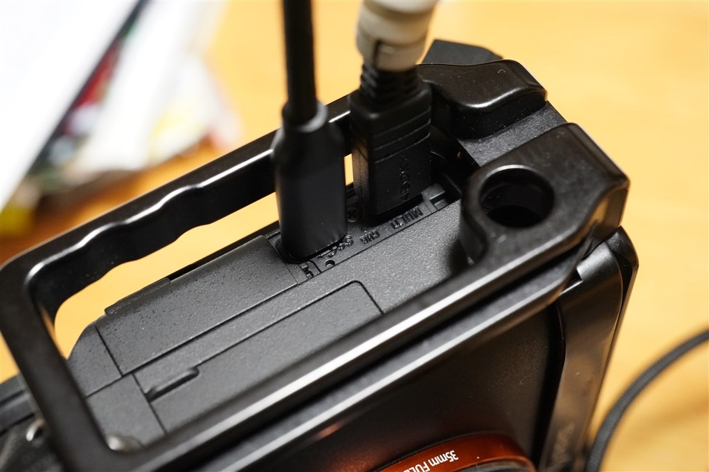 USB給電中にインターバル機能のレリーズを同時使用可能？』 SONY α7