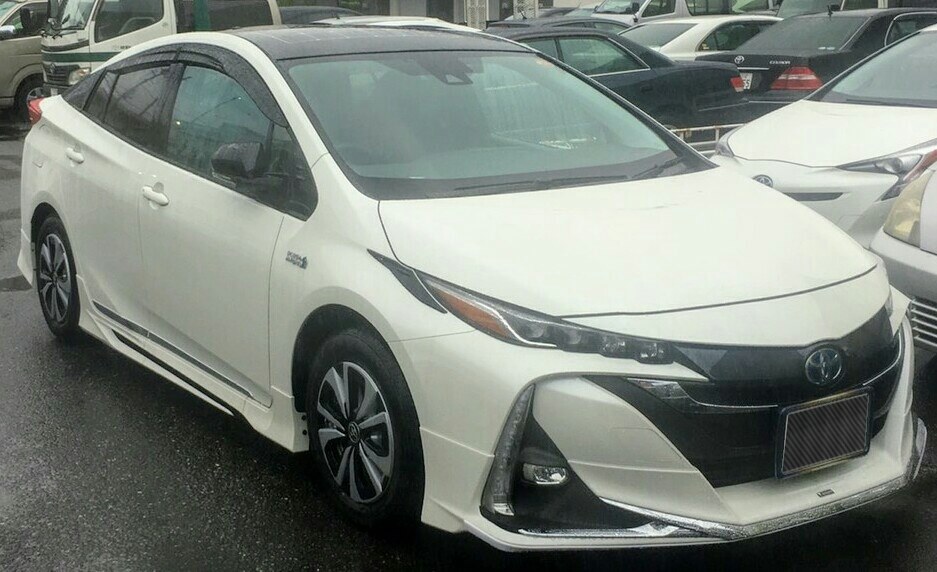 新車外し　トヨタ　現行60系プリウスPHV ①、②同時購入品になります。① 新車外しトヨタ現行60系プリウスPHV ①、②同時購入品になります。①