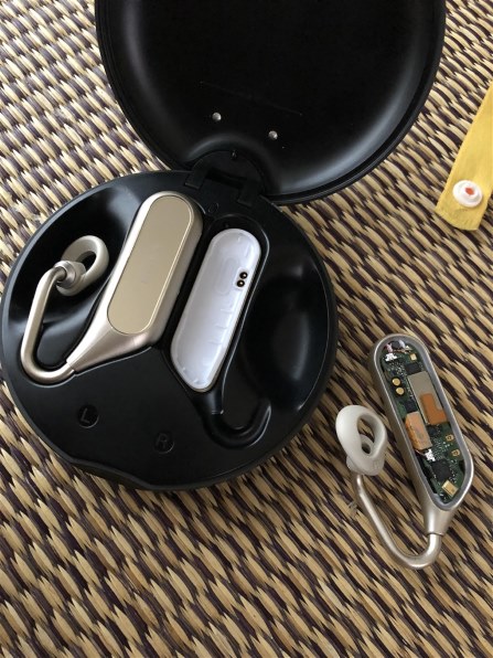SONY Xperia Ear Duo XEA20 [ゴールド]投稿画像・動画 - 価格.com