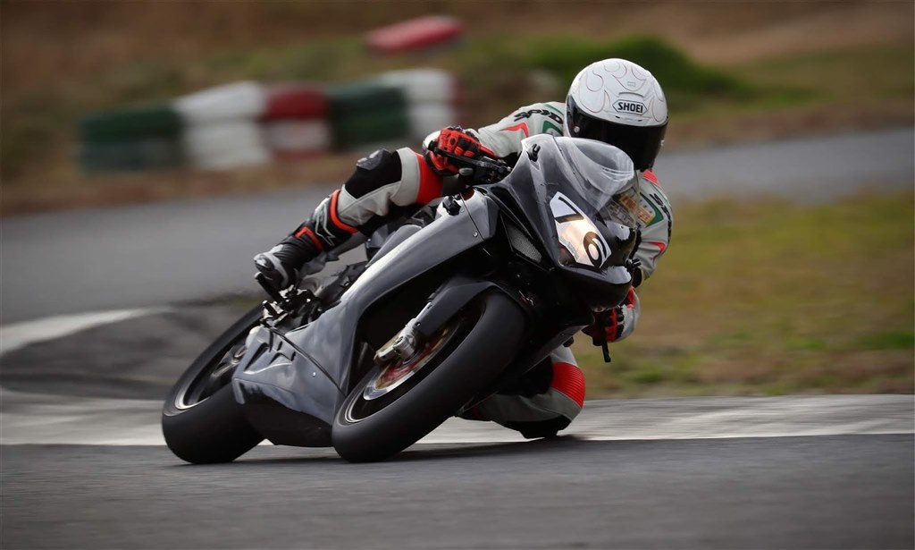 SIGMA - KissMお得セット Canon KissMホワイト SIGMAレンズ マウントアダプターセット