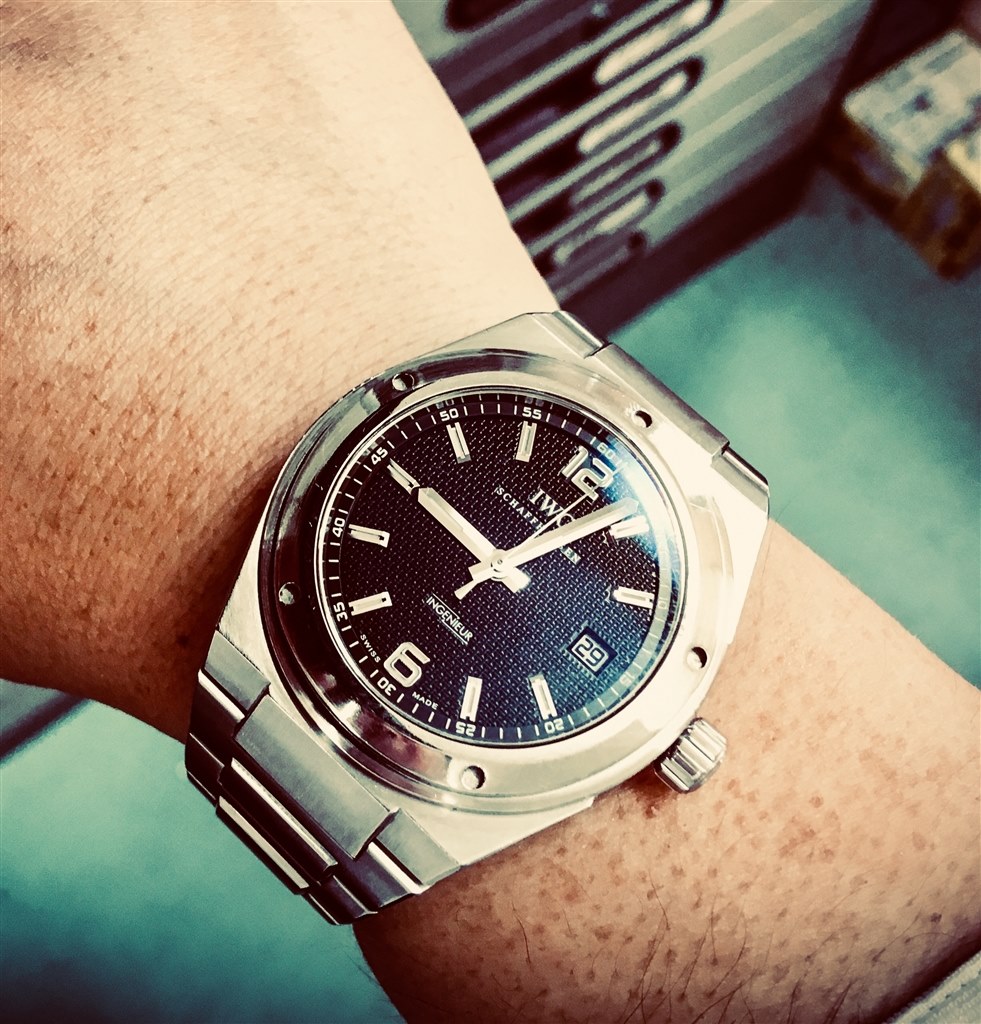 G-SHOCKの最高峰MR-Gシリーズ。「タフネス」と「高級時計」を