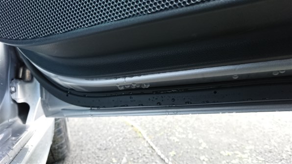 ドアの雨水抜けについて スバル インプレッサ G4 16年モデル のクチコミ掲示板 価格 Com