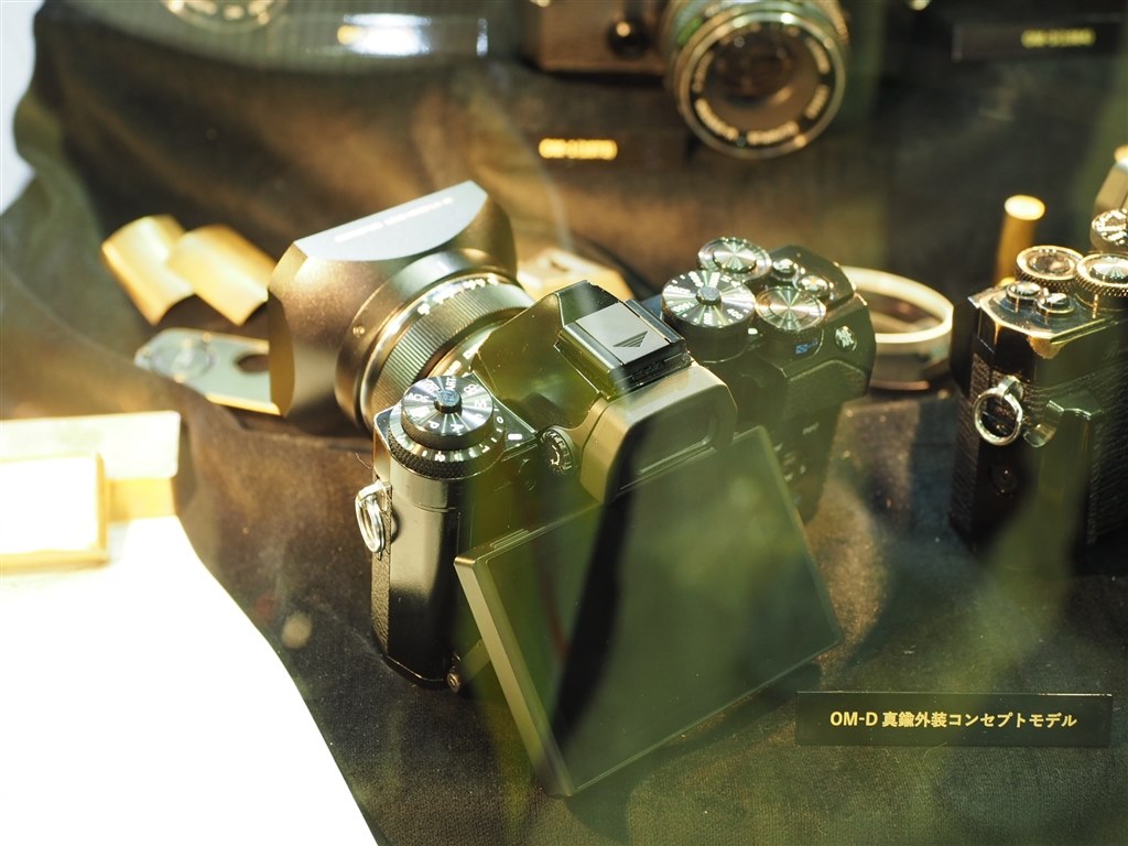 OM-D BrassEdition』 オリンパス OM-D E-M1 Mark II ボディ のクチコミ