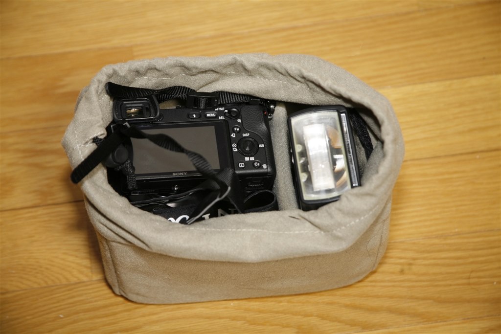 【未使用保管品】EOS Kiss M ダブルズームキット Canon EOS Kiss M ダブルズームキット ブラック｜買取価格