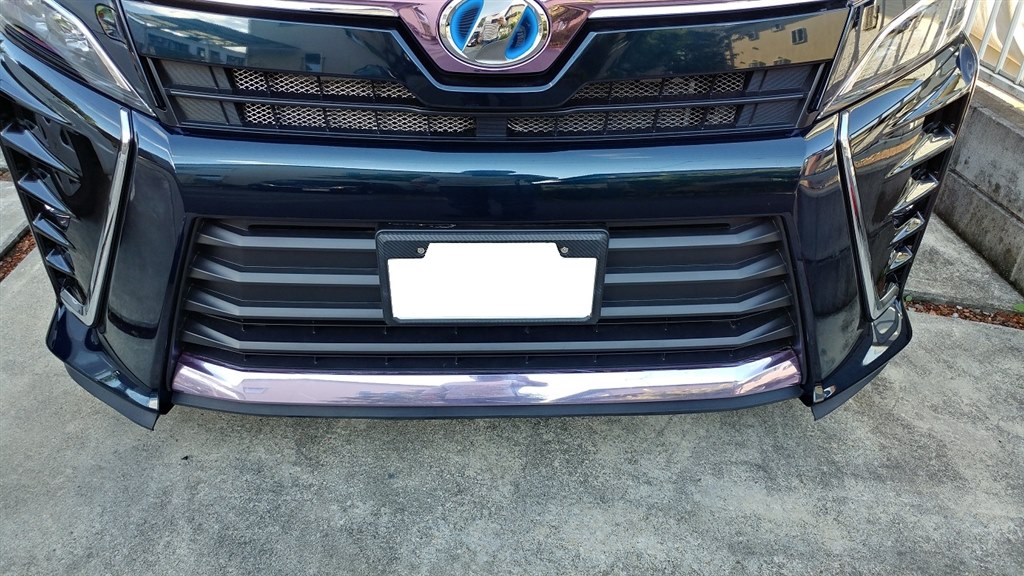 バンパー下を擦ってしまいました D トヨタ ヴォクシー ハイブリッド 14年モデル のクチコミ掲示板 価格 Com