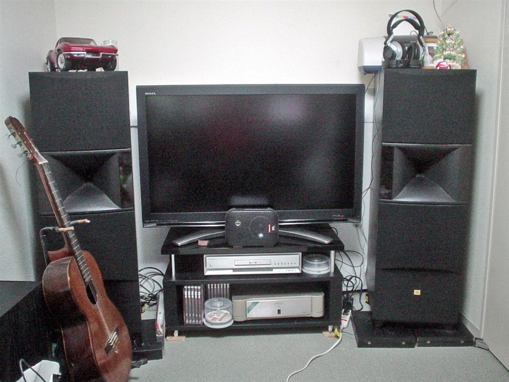 幅45㎝以下で適当なセンタースピーカーを探しています』 JBL