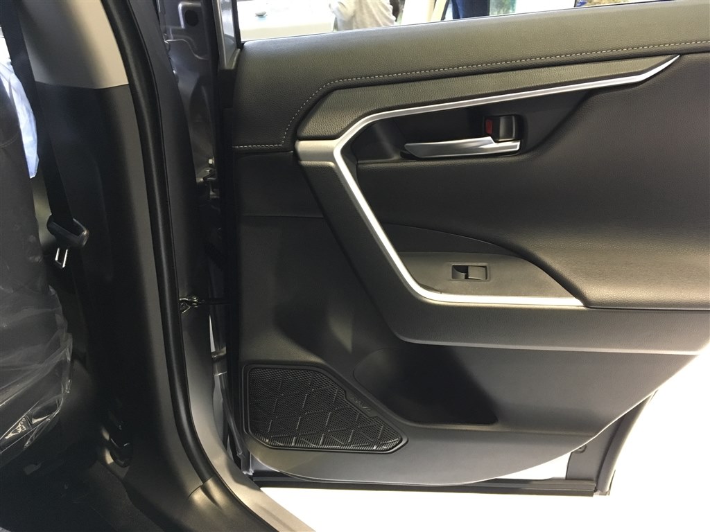 ドアの取っ手の回転半径が小さ過ぎる トヨタ Rav4 19年モデル のクチコミ掲示板 価格 Com
