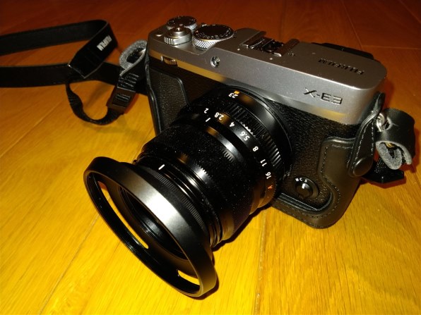 【純正フード付き美品】FUJINON XF35mm F2 R WR シルバー 純正フード付き美品】FUJINON XF35mm F2 R WR シルバー 富士フイルム