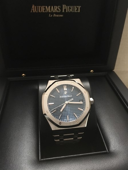 オーデマ・ピゲ ロイヤルオーク 15400ST.OO.1220ST.01投稿画像・動画