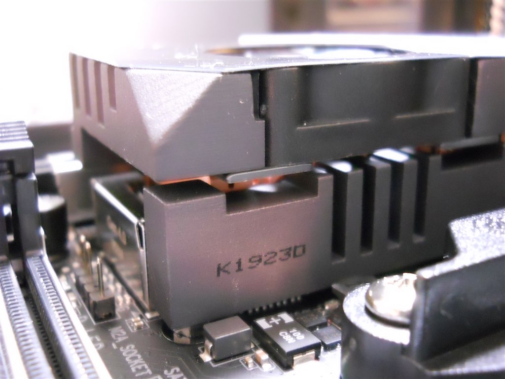 AORUS マザーボード ヒートシンク付き ASCII.jp：AORUS Gen4 7000s SSD標準装備のヒートシンクは冷えるのか