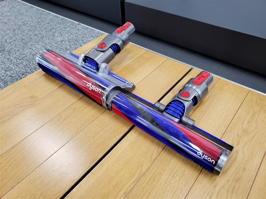 スリムソフトローラークリーナーヘッドがイイ感じ！』 ダイソン Dyson V8 Slim Fluffy+ SV10KSLMCOM のクチコミ掲示板 -  価格.com