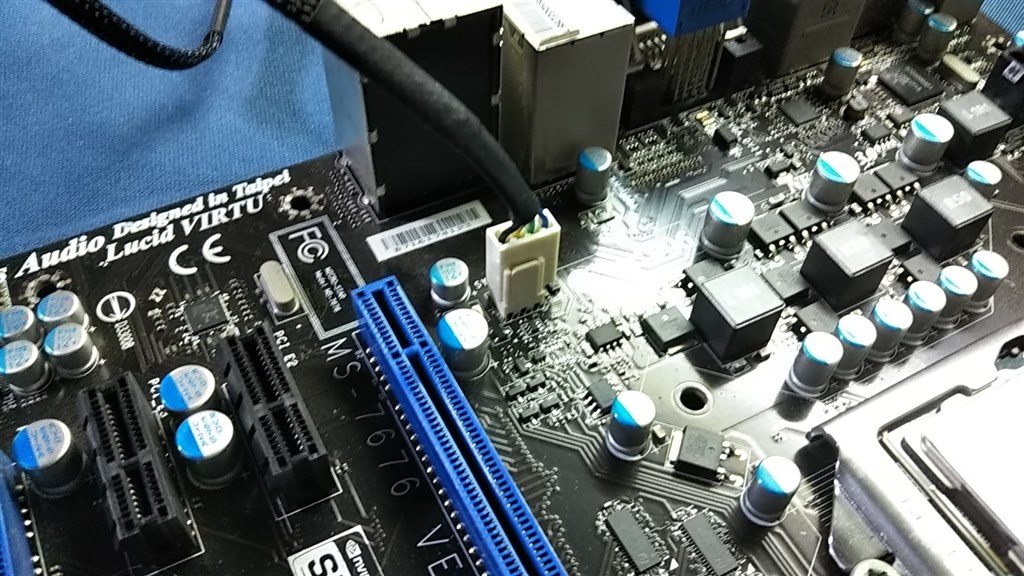 しのぶです。CPU Core i7-8700 と AsRock B360M しのぶ様専用です。CPU Core i7-8700 と AsRock B360M PCパーツ
