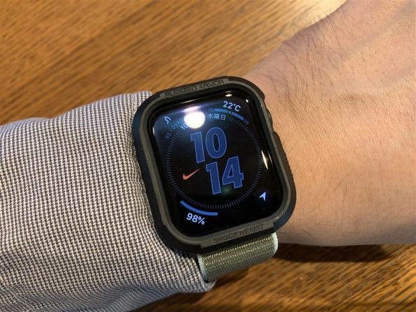 Apple Apple Watch Nike Series 5 GPS+Cellularモデル 40mm MX3D2J/A [アンスラサイト/ブラック Nikeスポーツバンド]投稿画像・動画 - 価格.com