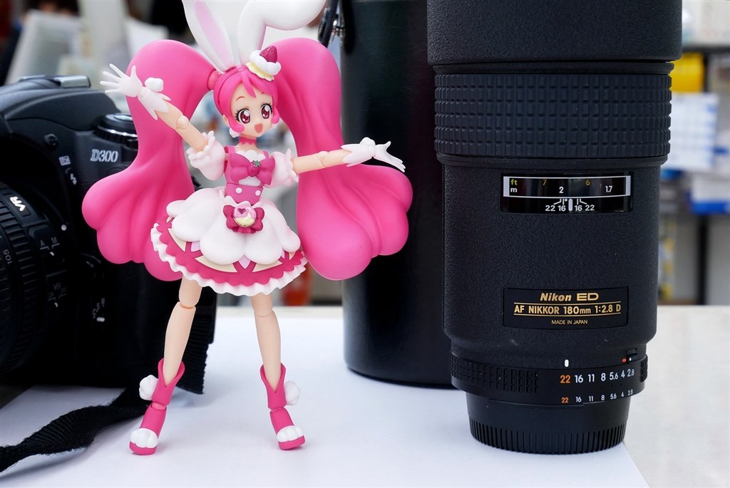 ついに旧製品に』 ニコン AI AF Nikkor 180mm f/2.8D IF-ED の