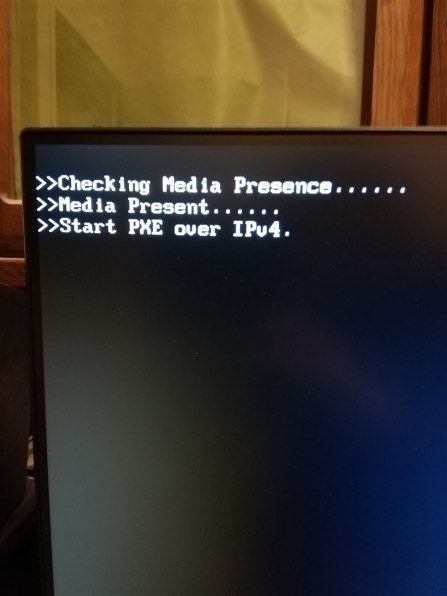 Lenovo ThinkCentre M715q Tiny 10VGCTO1WW AMD Ryzen 3 PRO・4GB