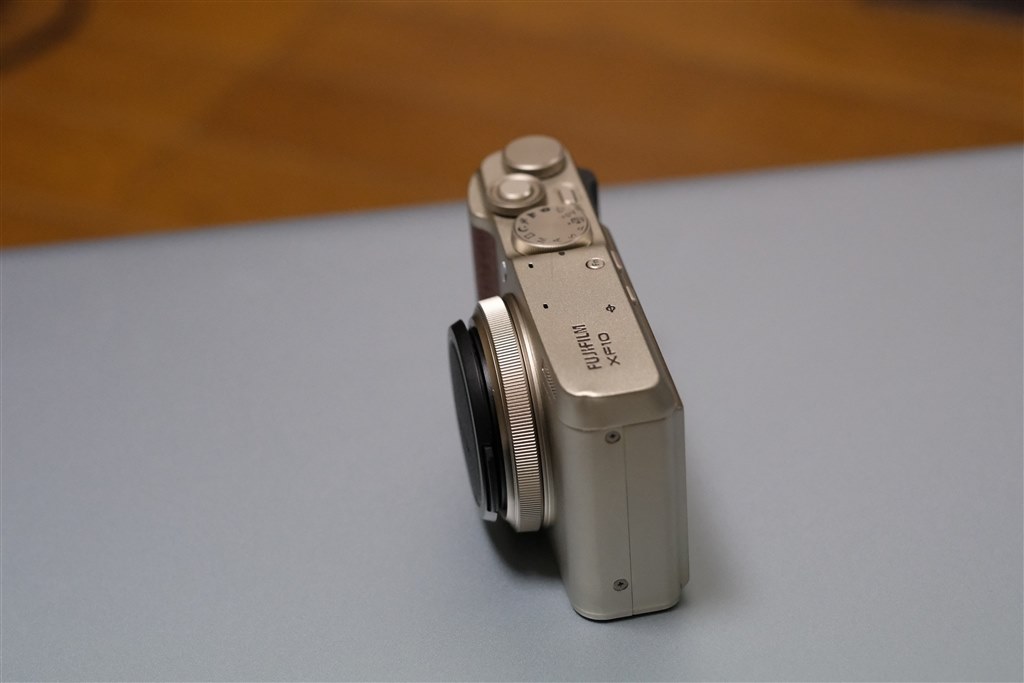 付属レンズキャップについて質問です』 富士フイルム FUJIFILM 付属レンズキャップについて質問です』 富士フイルム FUJIFILM