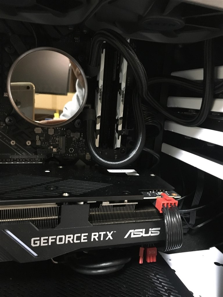 CPUクーラー NZXT Kraken X72とのメモリスロット干渉について CPUクーラー NZXT Kraken X72とのメモリスロット干渉について
