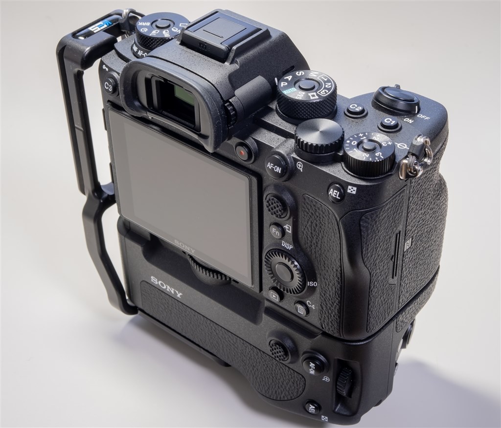 kirkのLブラケットBL-A7R4Gが届きました。』 SONY α9 II ILCE-9M2 ボディ のクチコミ掲示板 - 価格.com