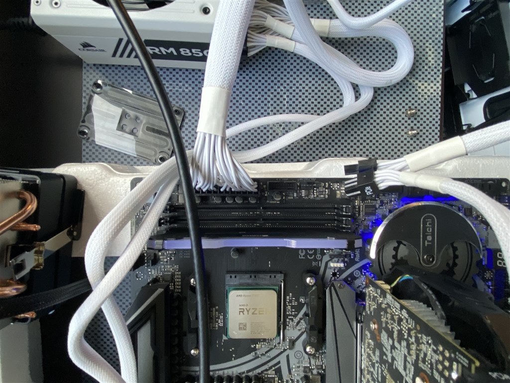 最小構成で起動出来ない(その後)』 ASRock X470 Taichi のクチコミ