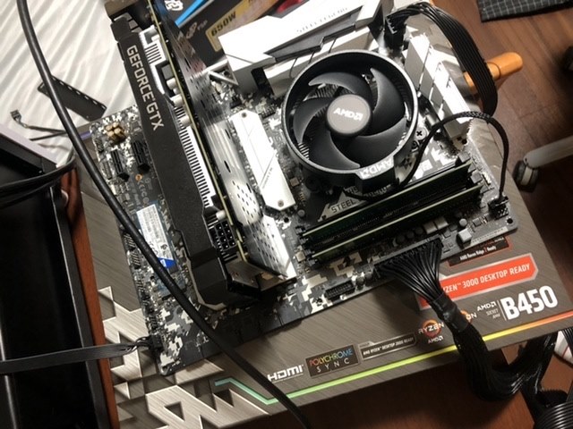自作PCパーツ　 マザーボード　電源650W ryzen5 CPU 自作PCパーツ マザーボード電源650W ryzen5 CPU