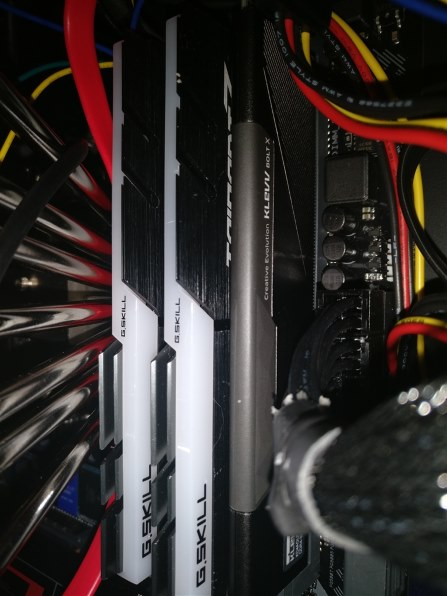 ESSENCORE KLEVV KD4AGU880-32A160U [DDR4 PC4-25600 16GB 2枚組] 価格