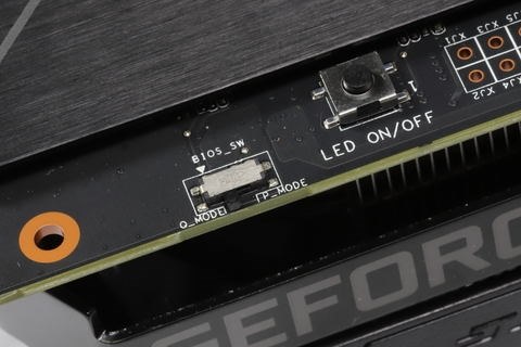 びびっページ RGBピンヘッダについて』 ASUS ROG-STRIX-RTX2060-O6G-GAMING [PCIExp