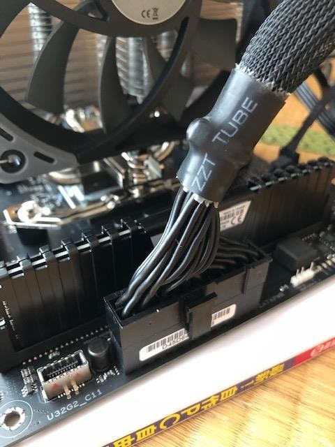 組み立て後、電源が入りません。。。』 ASUS ROG STRIX X570-F 組み立て後、電源が入りません。。。』 ASUS ROG STRIX X570-F