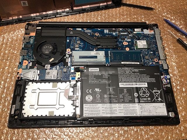 ダミーHDDの銀のシール』 Lenovo ThinkPad E495 価格.com限定 AMD ...